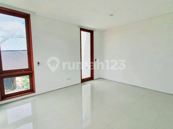 Charming Modern Villa with Private Pool in Serene Kerobokan, Perfect for Comfortable Living