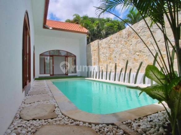 Spacious 3-Bedroom Villa with Private Pool Near Double Six Beach, Perfect for Relaxed Living