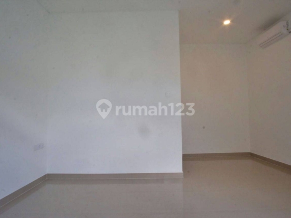 Spacious 3-Bedroom Villa with Private Pool Near Double Six Beach, Perfect for Relaxed Living