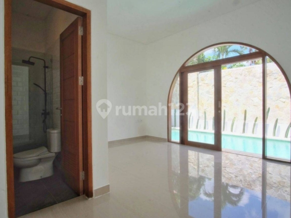 Spacious 3-Bedroom Villa with Private Pool Near Double Six Beach, Perfect for Relaxed Living