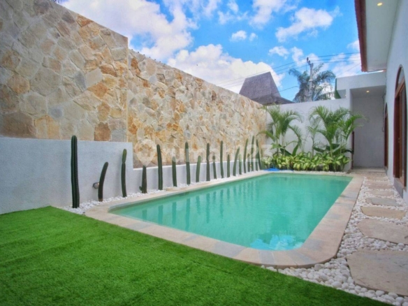 Spacious 3-Bedroom Villa with Private Pool Near Double Six Beach, Perfect for Relaxed Living